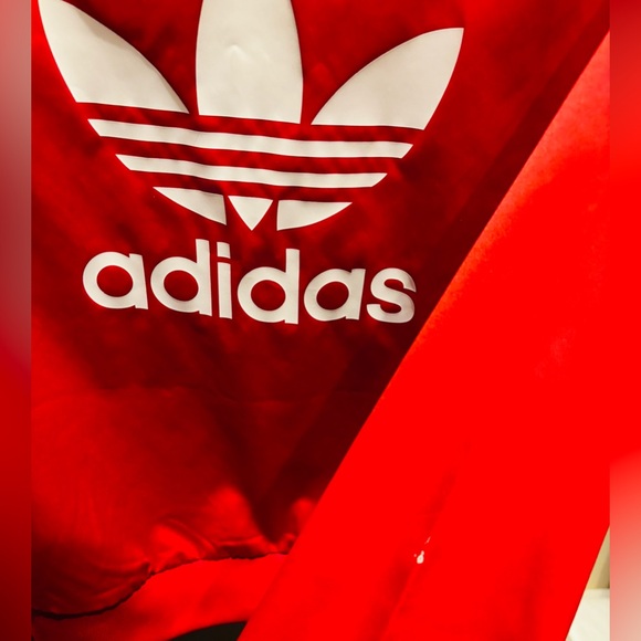 adidas Original Red Satin Trefoil Crew Neck Long Sleeve Sweat Shirt Size: Small - Picture 3 of 4